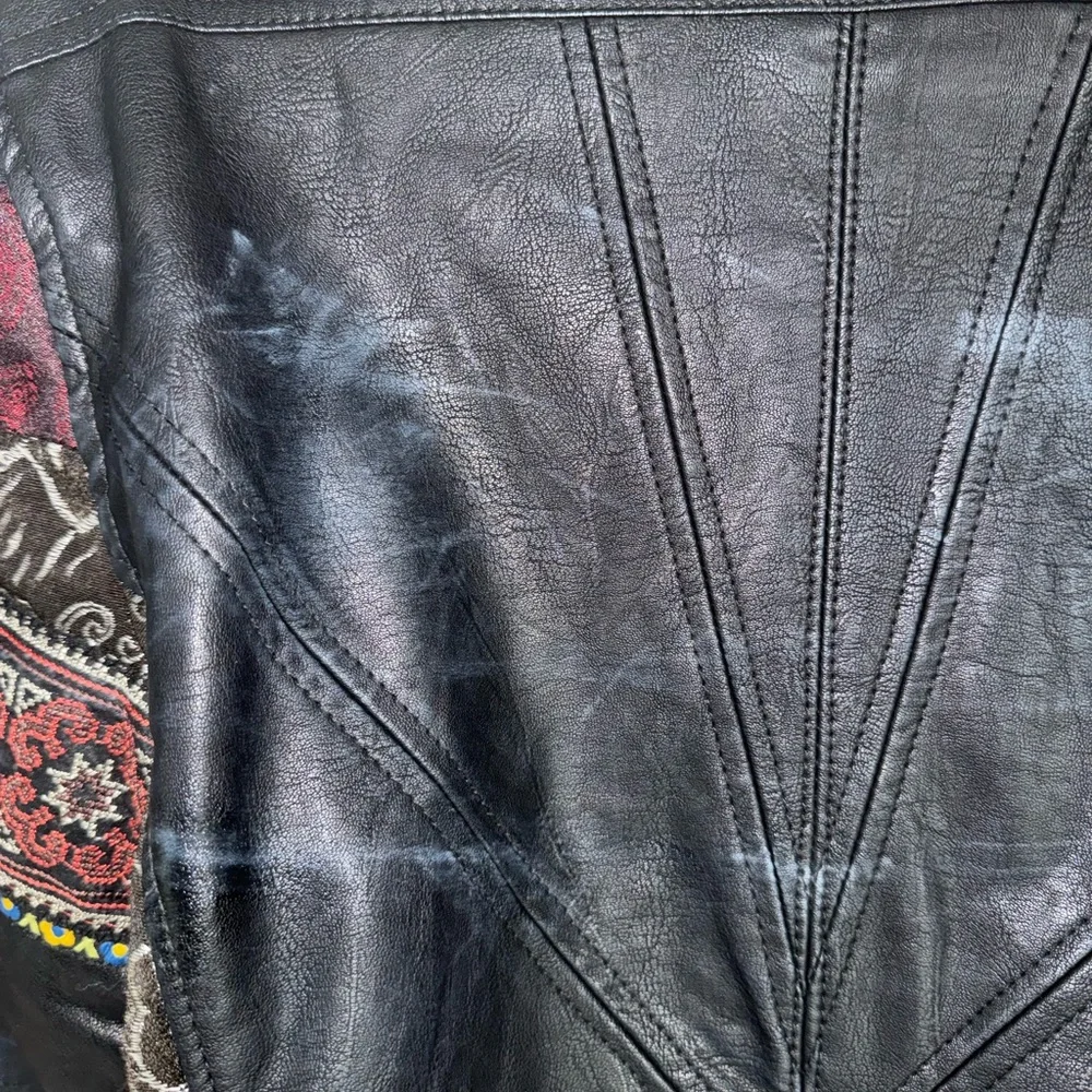 Chelsea & Violet Embroidered Jacquard Faux Leather Jacket Womens L Multicolor - Picture 4 of 7